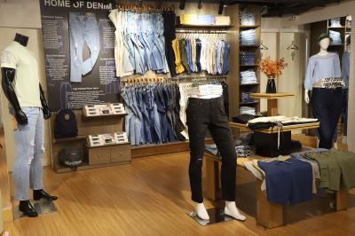 Blucheez is the Top Online Fashion Brand in BD. Shop Panjabi, Waistcoat, Pajama, Pant, Tee shirt, shirt, Hoodies, Jackets, Sweater, Sweatshirt, Kurti, Salwar Kameez, jeans pant, Western Tops more in affordable price.